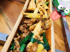 竹筒五花腩焖竹笋-竹一味·竹筒饭
