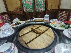 -人民公社铁锅炖·东北菜(卫国道店)