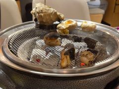 -围炉肉舍•炭烤活鳗•丹东海鲜烤肉(步行街店)