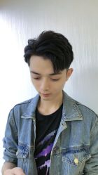 -鏡沙龙发型设计