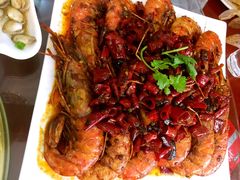 -扒虾小妹儿麻辣海鲜(宏图街店)
