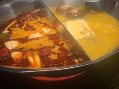 台式麻辣花胶鸡鸳鸯锅-湊湊火锅·茶憩(世博大道店)