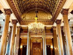 -滴血救世主教堂