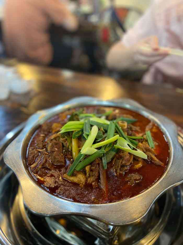 芳芳牛杂(大成路总店)-"[礼花]芳芳牛杂周末晚上久违的骑行,沿.