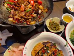 -富正毅三下锅·湘西韵味(天门山索道店)