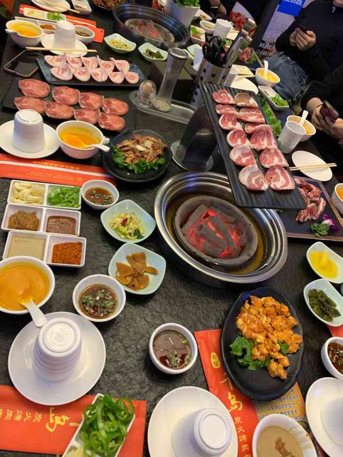 千岛炭火烤肉(天通苑店)-"「烤猪五花」「培根卷金针菇」「果蔬」来.