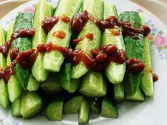 黄瓜蘸酱-洞庭洲·防空洞火锅·铜锅涮肉·烧烤(新百广场店)