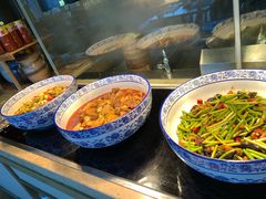 -大中华希尔顿酒店-念自助餐·嗨啤·小龙虾