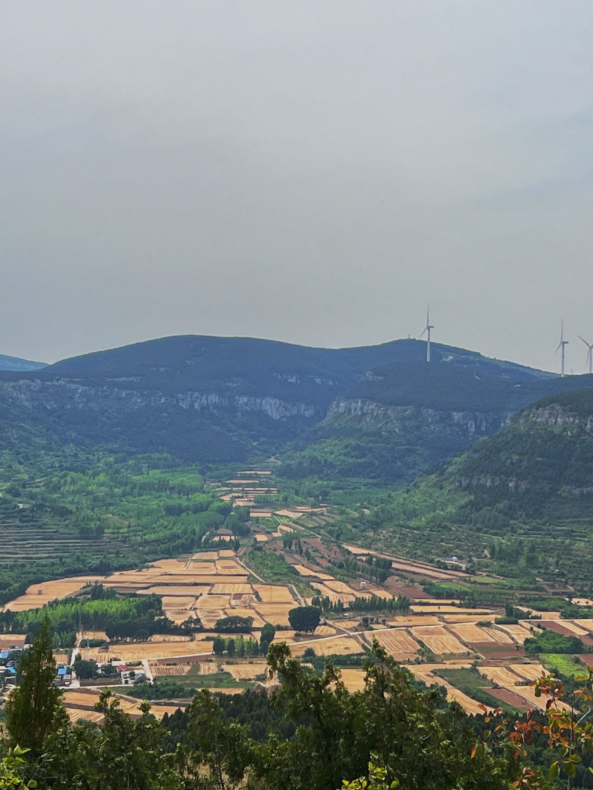 小泰山壮美风光尽收眼底