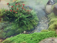 -Chom Cafe and Restaurant