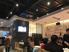大堂-李子坝梁山鸡(北碚万达五鸡哥店)