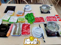 -杨老板·海鲜集市火锅·鲜切牛肉(中防万宝店)