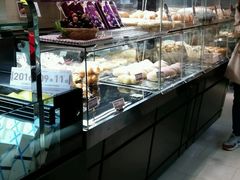 面包甜点陈列柜-好利来(桂林路店)