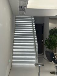 -苑苑发型设计