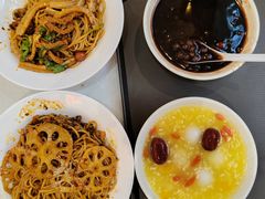 -舌尖尖传统小吃(万达店)