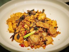 黑鸡纵年糕炒土鸡蛋-狮王府淮扬菜(新街口友谊店)