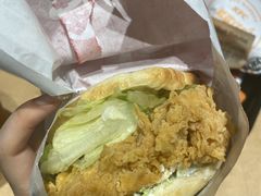 -肯德基(东安路站店)