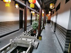 -唔呶喔哩酒家(生产街店)