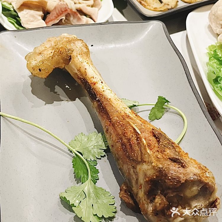 冬令进补吃什么?那肯定少不了羊肉锅
