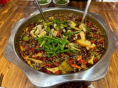 -乡土特色.冷锅鱼.牦牛肉汤锅