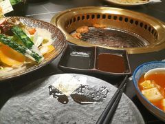 -山川小町·极番烧肉(新地假日广场店)