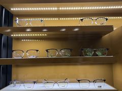 -罗伯特眼镜·蔡司官方授权(罗湖国贸店)