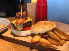 经典大汉堡-The Diner X餐厅(青岛万象城店)
