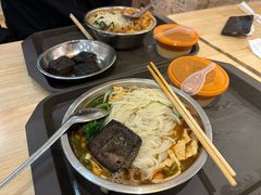 -柳州肥姨妈大骨螺蛳粉(东靖路店)