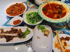 -楼兰古丽·新疆拌面·清真(华阳城店)