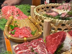 -山川小町·极番烧肉(新地假日广场店)