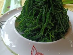 炝拌草原沙葱-德乐海蒙餐