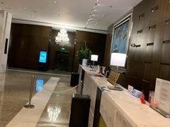 -上海虹桥西郊假日酒店