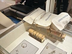 -乐蓬马歇百货公司(Rive Gauche)