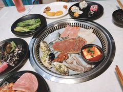 -明洞轩正统韩国自助烤肉大渡口店(新天泽国际广场店)