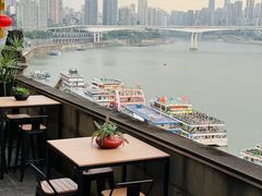 -小天鹅火锅·一线江景洪鼎旗舰店(洪崖洞店)
