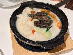 鱼汤海味时蔬煲-宝丽轩中餐厅BAOLIXUAN