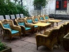 绿树成荫、空气清新。-茗香阁自助烧烤(倒湾古镇店)