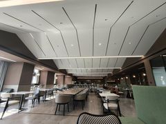 -上海虹桥中心爱琴海亚朵S酒店