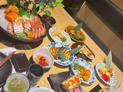 -枝魯枝魯自助料理