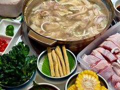 -烹然四季椰子鸡火锅(姚家园万象汇店)