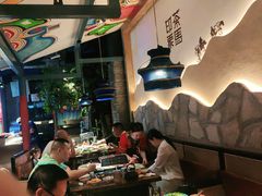 -老牌坊云南鱼豆花火锅(哈西万达店)