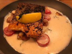 香煎挪威三文鱼白酒忌廉汁-MR.ROCKY洛奇先生RESTAURANT&BAR(宝安壹方城店)