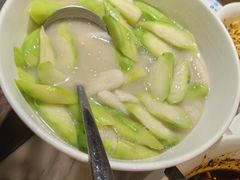 浓汤竹荪鱼肚烩丝瓜-新川办餐厅