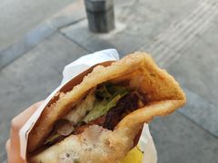-小红车炸蛋葱油饼