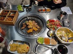 -马路牙子烧烤音乐酒馆(望京店)