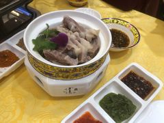 手把羊肉-德乐海蒙餐