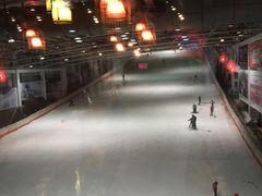 -乔波室内滑雪场