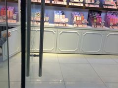 -4iNLOOK美瞳店(龙之梦购物中心虹口店)