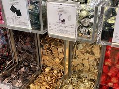 -VENCHI 闻绮(上海佛罗伦萨小镇店)