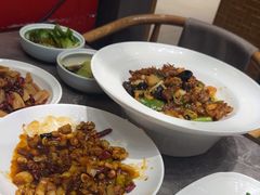 -闫府私房菜(恒隆店)